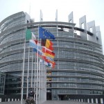 Uno stage all’estero nelle istituzioni UE? Ecco oltre 700 opportunità