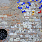Tu ci metti la tua arte, loro gli spazi e i materiali per realizzarla