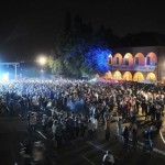Notte bianca a Udine, la sveglia col pianoforte di Remo